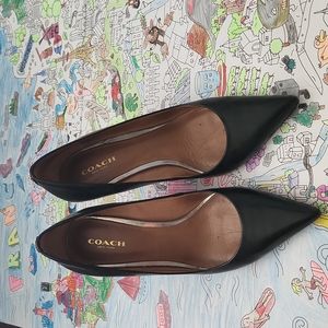Coach Pumps